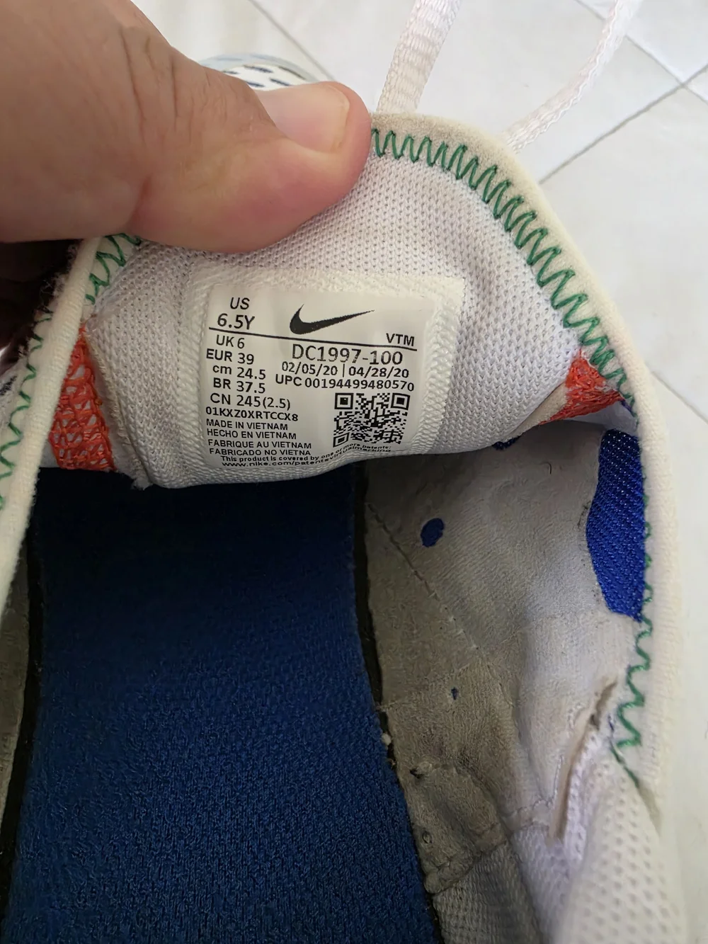 Nike Air Max 270 White Multi-Color Big Kids Size 6.5Y